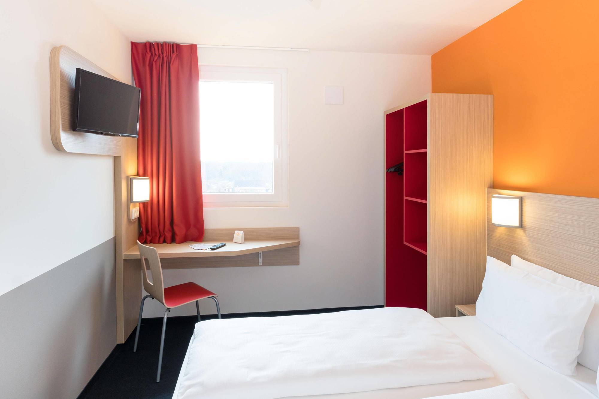 B&B Hotel Frankfurt-Airport Frankfurt am Main Exterior photo